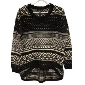 3/$25 🏷 Seduction Black & White Knit Sweater Size M